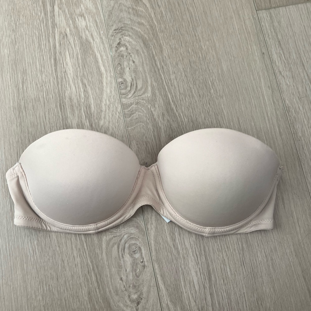 Strapless nude bra